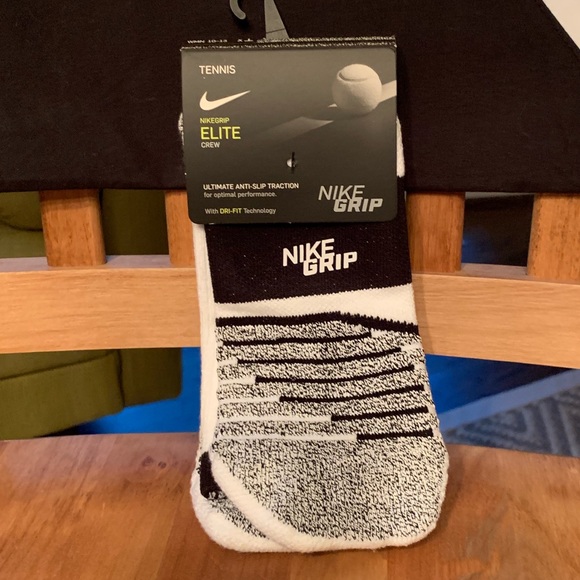 nike grip elite crew tennis socks